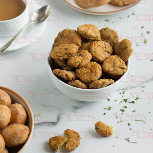 Methi Mathri