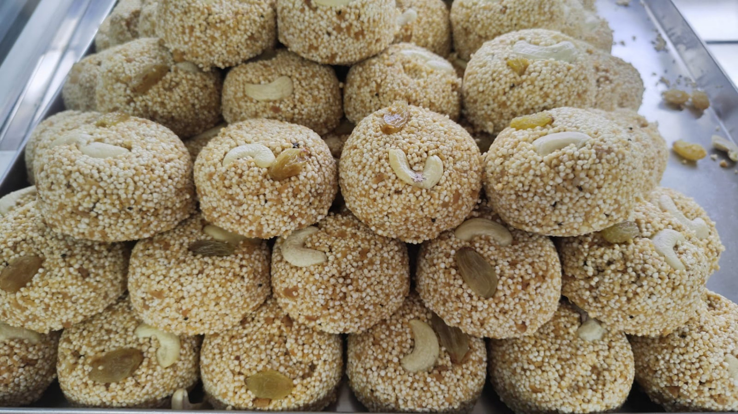 Special  Khoya Lai